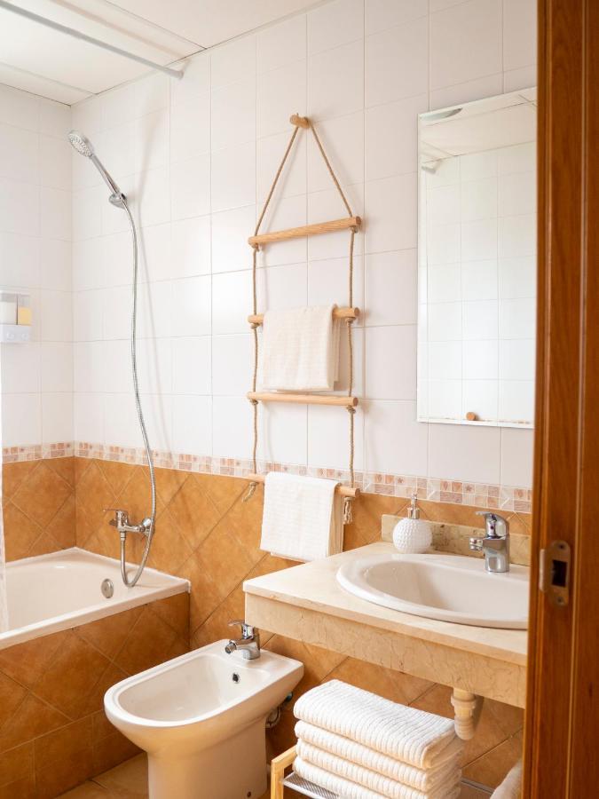 Jardin Privado # Netflix # Playa A 8min # Wifi # Familia # Apartment *