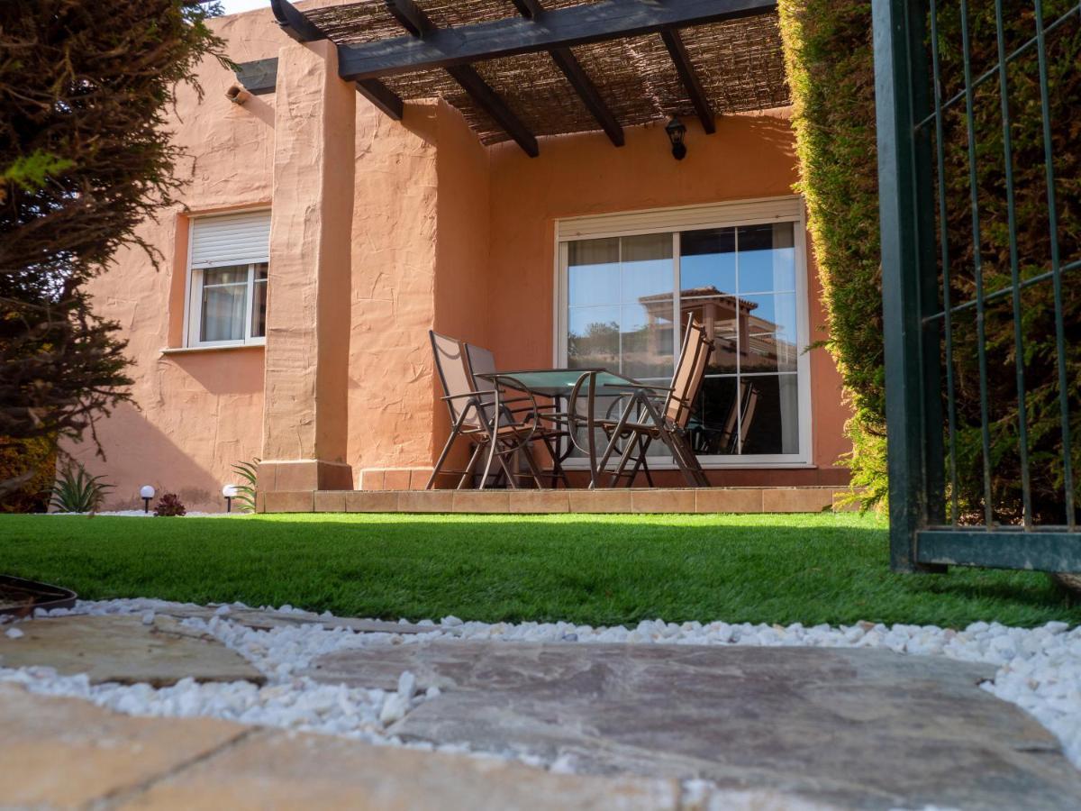Jardin Privado # Netflix # Playa A 8min # Wifi # Familia # Apartment