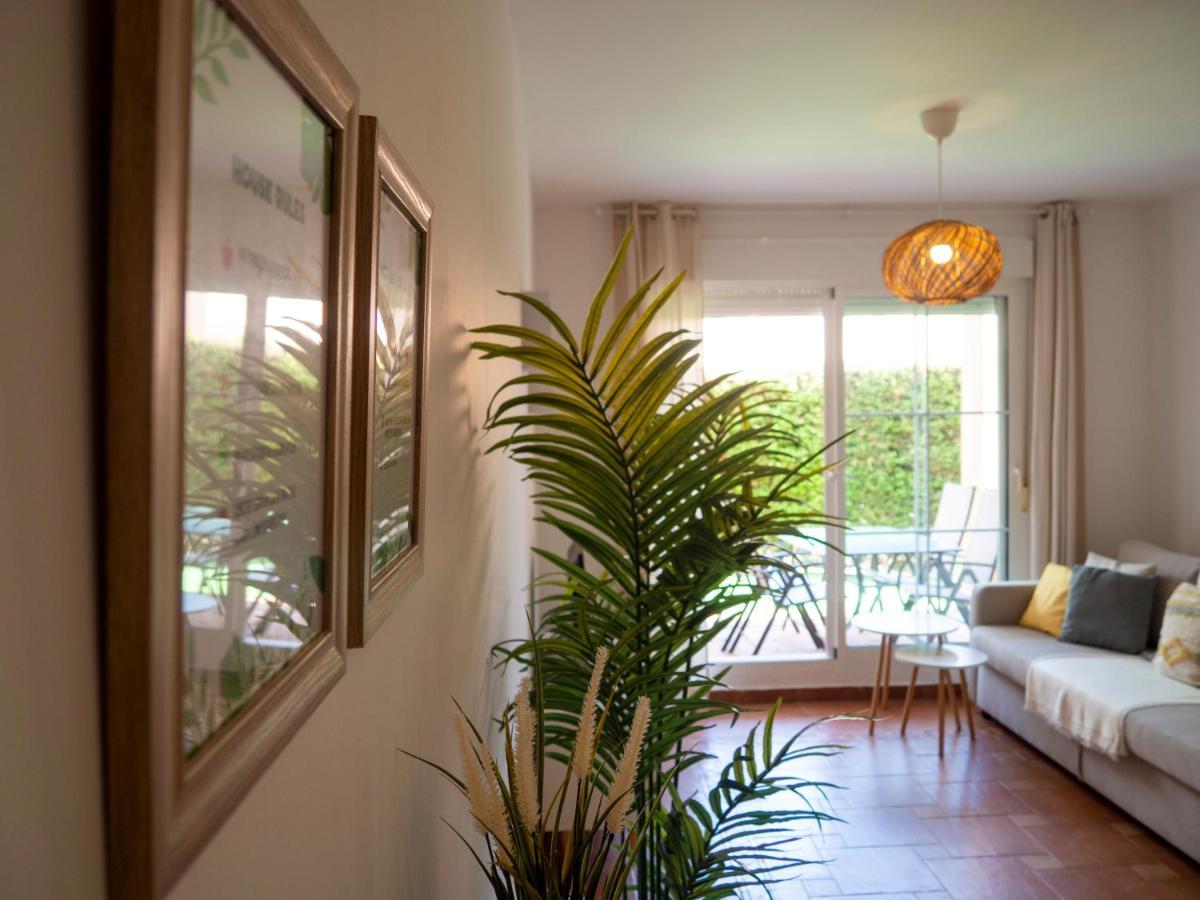 Apartment Jardin Privado # Netflix # Playa A 8min # Wifi # Familia #
