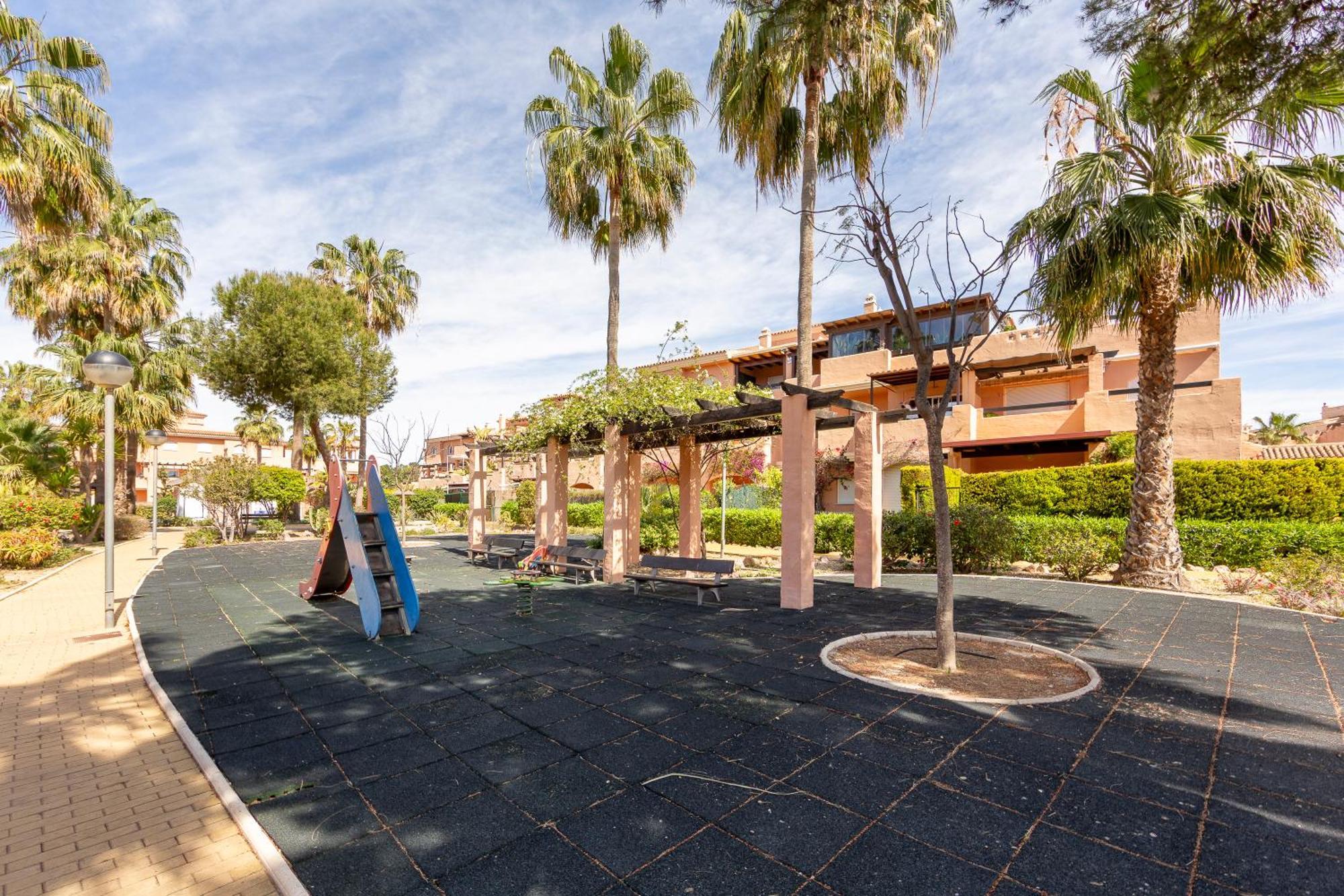 Jardin Privado # Netflix # Playa A 8min # Wifi # Familia # Appartamento Vera