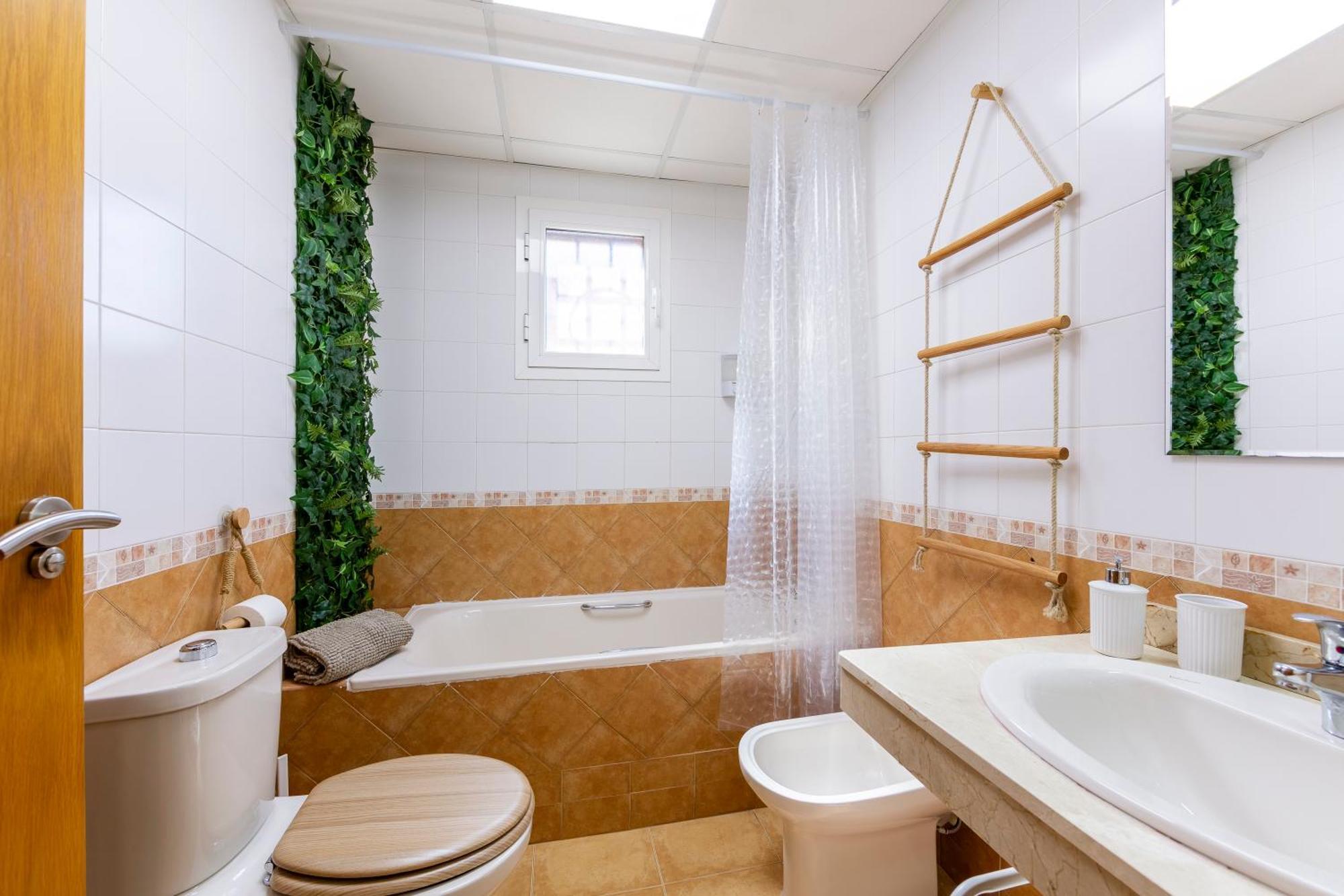 Appartamento Jardin Privado # Netflix # Playa A 8min # Wifi # Familia #