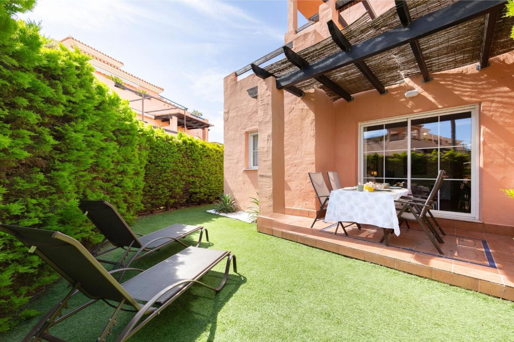 Appartamento Jardin Privado # Netflix # Playa A 8min # Wifi # Familia # *